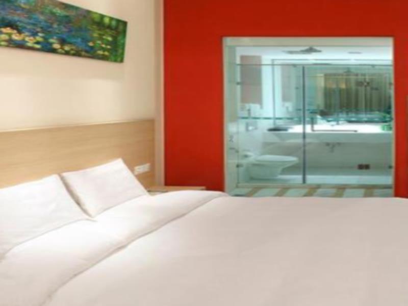 Hanting Hotel Yibin Zhongshan Street Εξωτερικό φωτογραφία