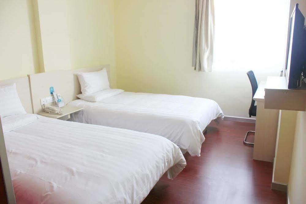 Hanting Hotel Yibin Zhongshan Street Εξωτερικό φωτογραφία
